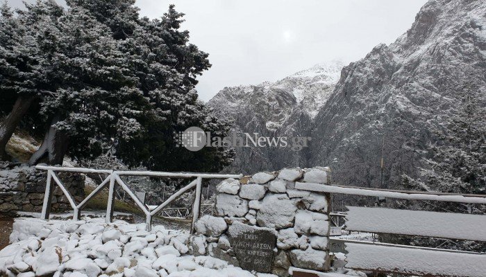 Σε λευκό κλοιό τα ορεινά της Κρήτης (video)