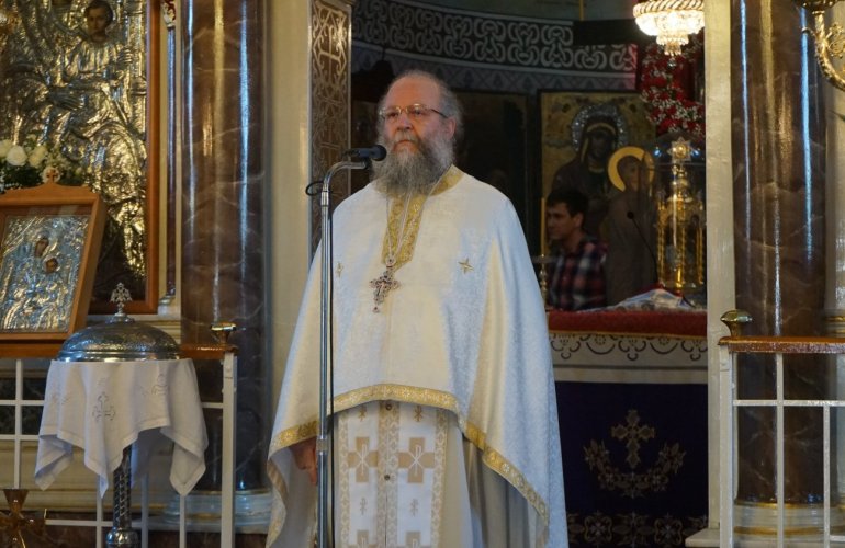 Συνελήφθη ο «ιπτάμενος ιερέας» της Χίου – Είχε αφήσει ξεκλείδωτες τις πόρτες του ναού