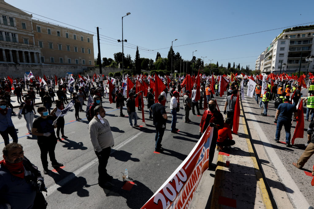 Με μάσκες, γάντια και σε απόσταση οι συγκεντρώσεις για την εργατική Πρωτομαγιά (Photos – Video)