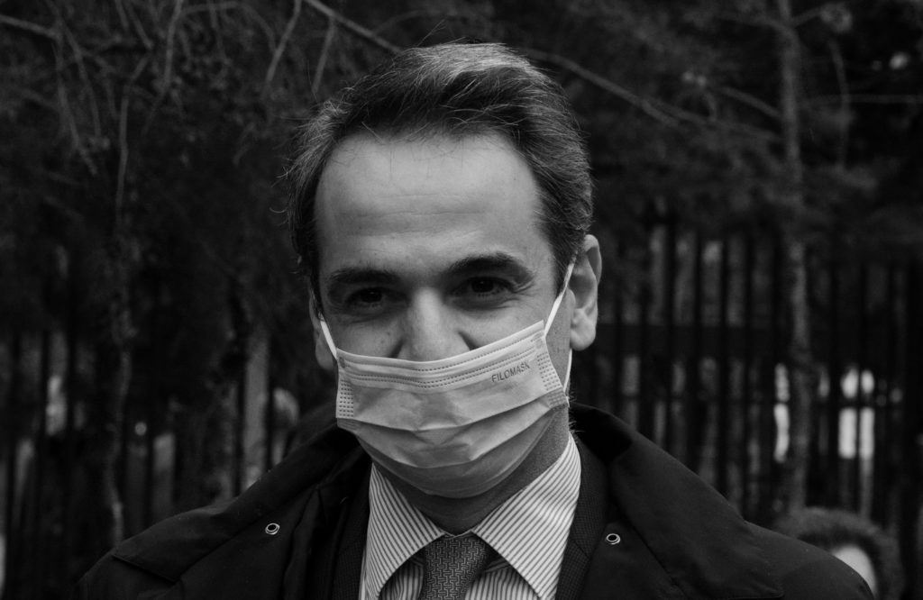 Νίκος Κοτζιάς: Τσάκισαν την επιστήμη πριν εκείνη τσακίσει τον ιό