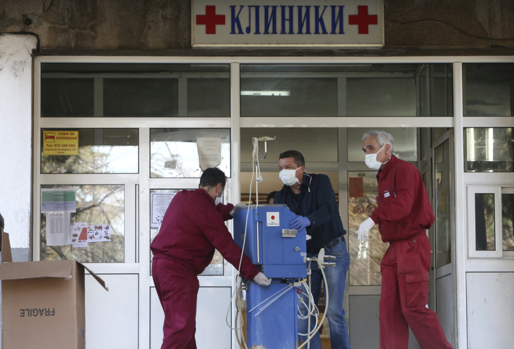 Σταθερή μείωση των νέων κρουσμάτων κορονοϊού στη Βόρεια Μακεδονία