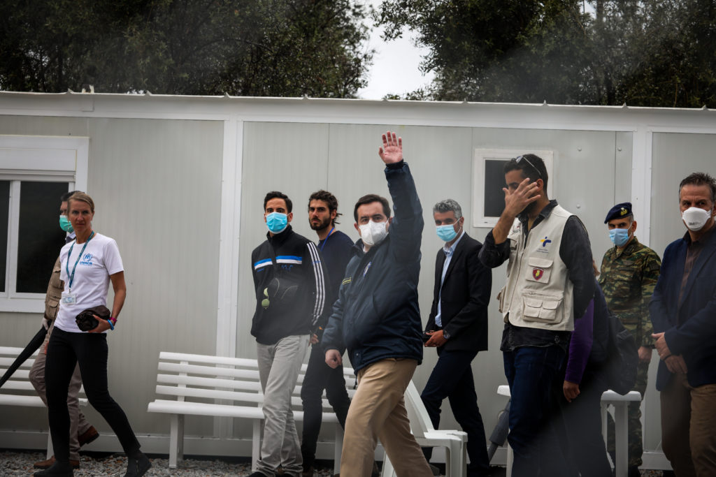 Βουλή: Επιπλέον απόρρητες δαπάνες «από τη σημαία» για το μεταναστευτικό θέλει η κυβέρνηση