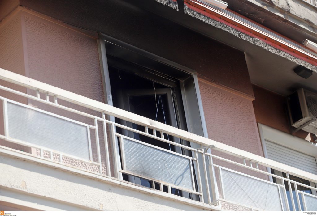Νεκρή γυναίκα από φωτιά στο σπίτι της στη Νεάπολη Θεσσαλονίκης (Photos)