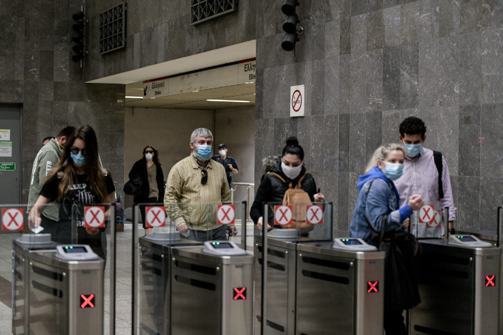 Πυκνώνουν τα δρομολόγια των ΜΜΜ από Δευτέρα