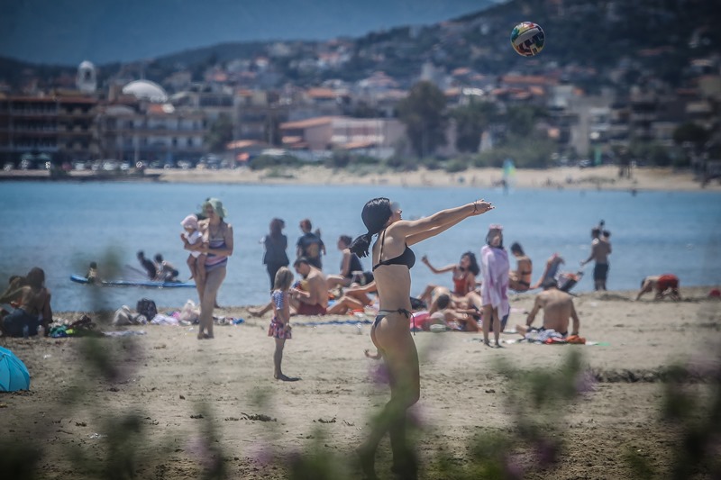 Berliner Zeitung: Πιθανές οι διακοπές σε Μαγιόρκα και Ελλάδα