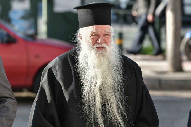 Ο Αμβρόσιος αφόρισε Κεραμέως, Μητσοτάκη και Χαρδαλιά (video)