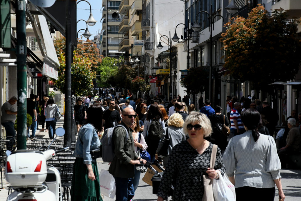 Ποιες επιχειρήσεις ανεβάζουν ρολά ως τις 25 Μαΐου – Οι κανόνες λειτουργίας