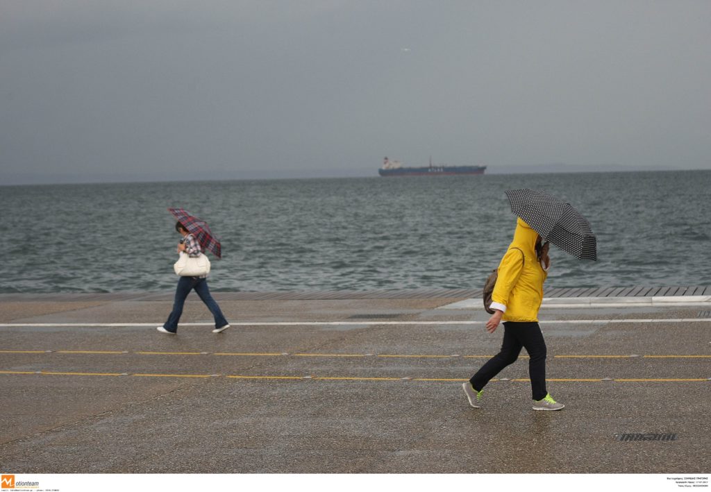 Σοβαρά προβλήματα στη Βόρεια Ελλάδα από την κακοκαιρία – Πλημμύρισαν σπίτια, καταστράφηκαν δρόμοι (Photos)