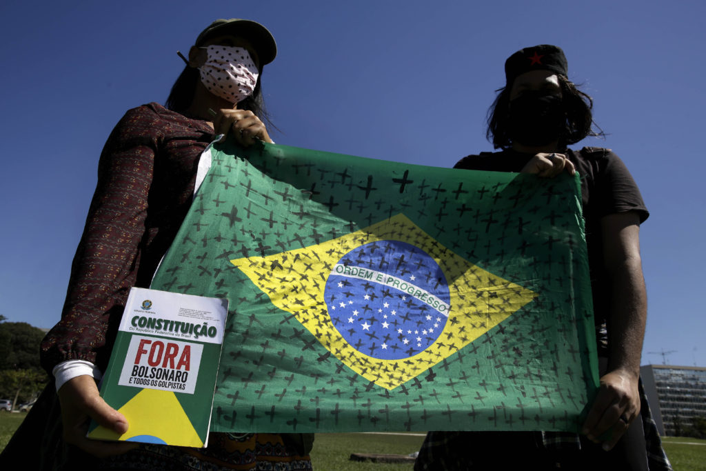 Βραζιλία: Το 60% υποστηρίζει αυστηρότερα μέτρα περιορισμού