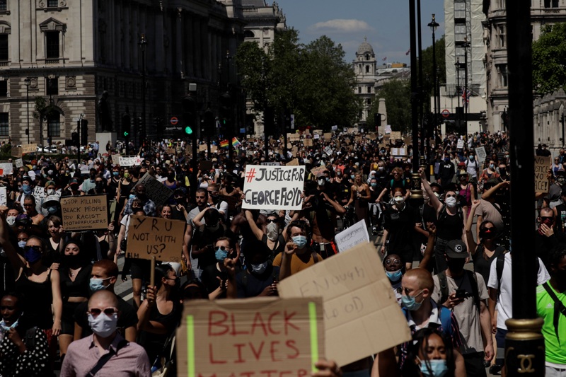 Διαδηλώσεις σε Λονδίνο και Βερολίνο για τον Τζορτζ Φλόιντ