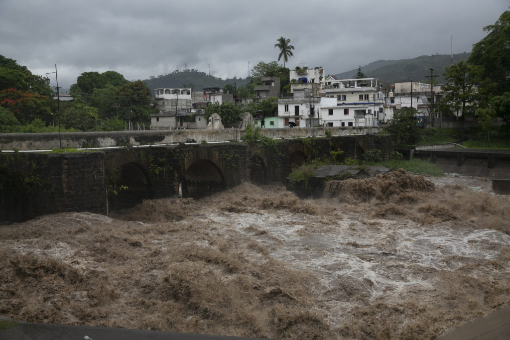 Στο έλεος της τροπικής καταιγίδας Αμάντα Ελ Σαλβαδόρ και Γουατεμάλα –  Δέκα νεκροί (Photos)