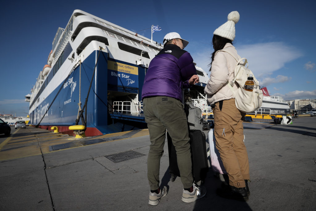 Στο 60% αυξάνεται η πληρότητα στα πλοία της ακτοπλοΐας