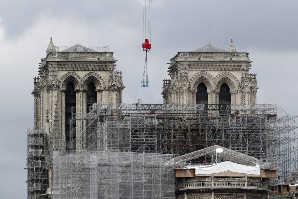 Παρίσι: Ξεκινά η δεύτερη φάση της ανοικοδόμησης της Παναγίας των Παρισίων