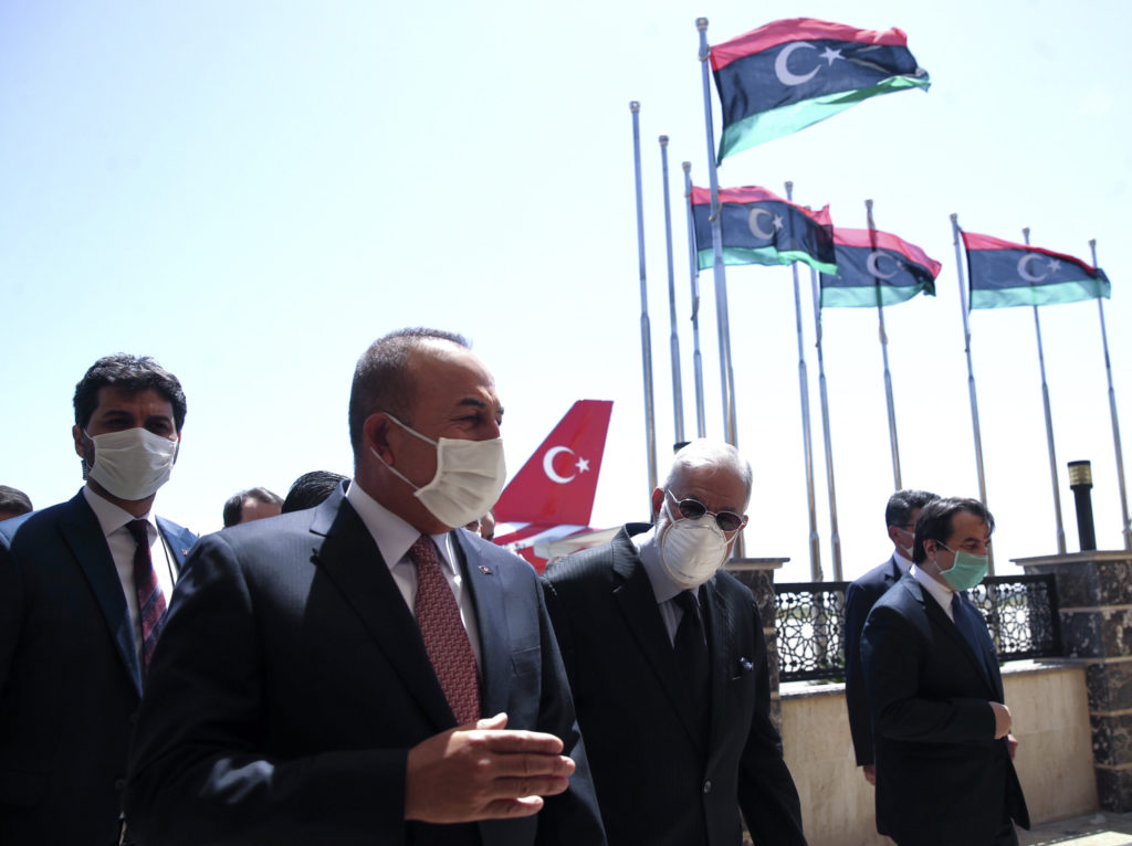 Λιβύη: Επίσκεψη «έκπληξη» Τσαβούσογλου στη Τρίπολη – Τι επιδιώκει