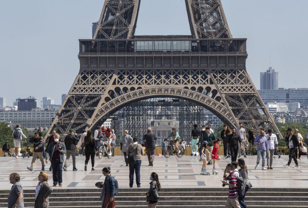 Γαλλία: Ανοίγει ξανά ο Πύργος του Άιφελ για τους επισκέπτες αλλά… χωρίς ασανσέρ