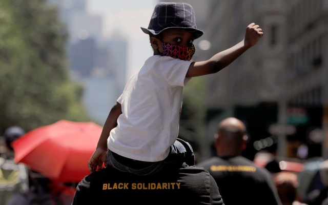 ΗΠΑ: Χιλιάδες στους δρόμους γιόρτασαν την ημέρα κατάργησης της δουλείας (Videos)