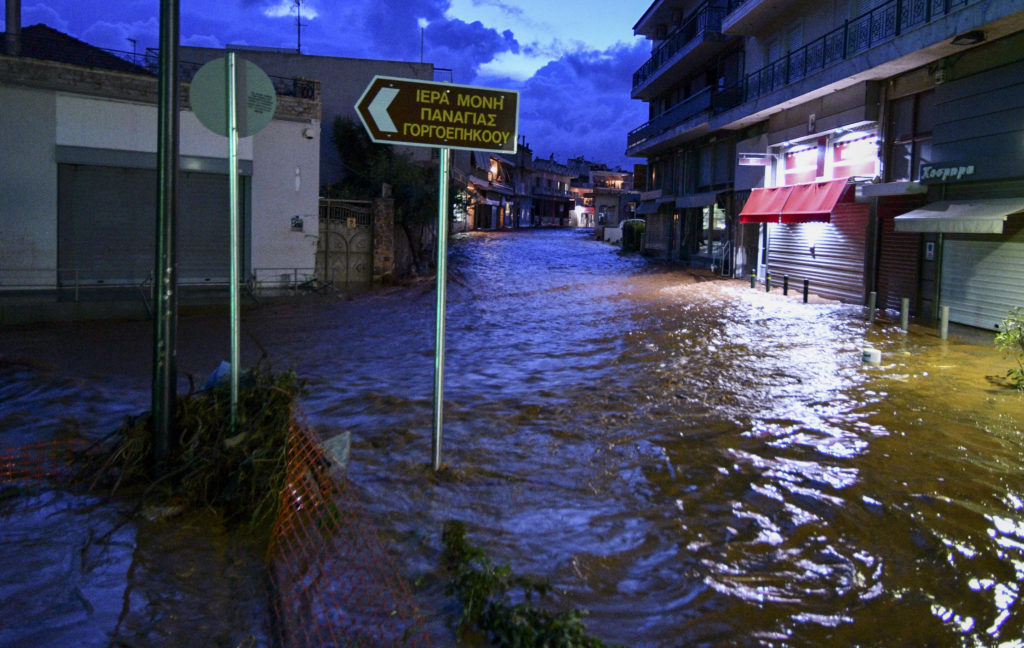Λέκκας στη δίκη για την πλημμύρα της Μάνδρας: Πρωτόγνωρη βροχή και άναρχη δόμηση οι αιτίες της τραγωδίας