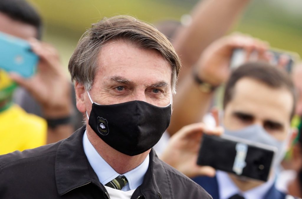 Βραζιλία: Μάσκα με… δικαστική εντολή για τον Μπολσονάρου