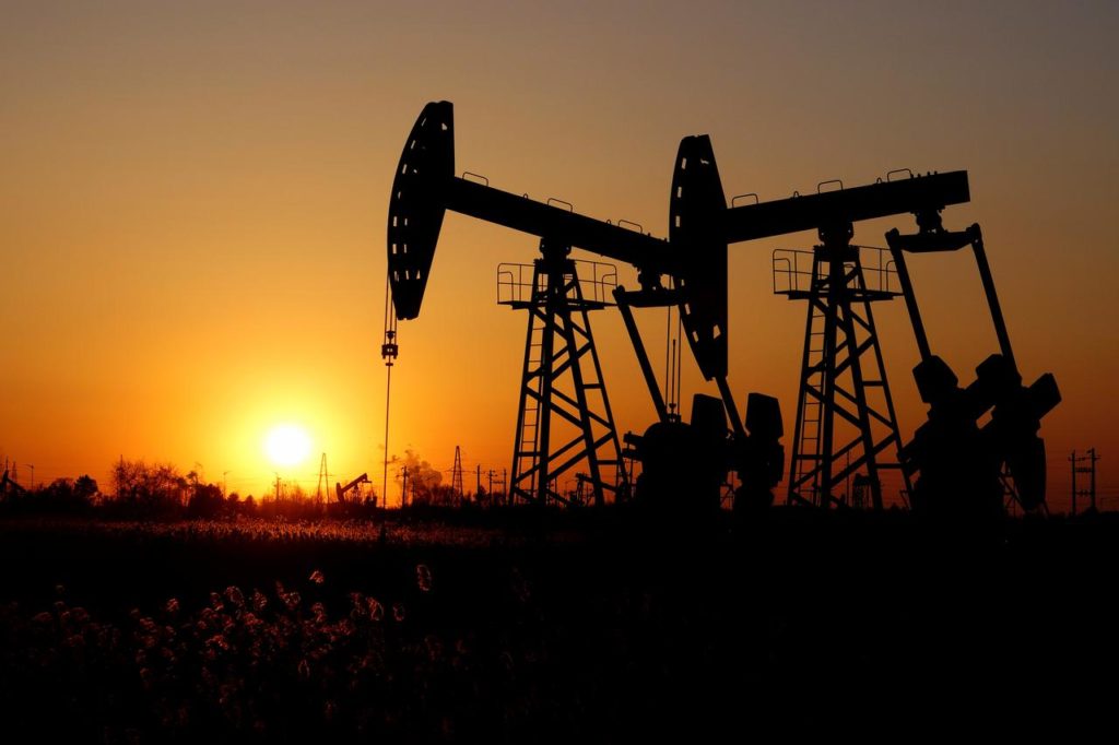 Πέφτει κι άλλο η τιμή του πετρελαίου μετά τα νέα ρεκόρ κρουσμάτων κορονοϊού
