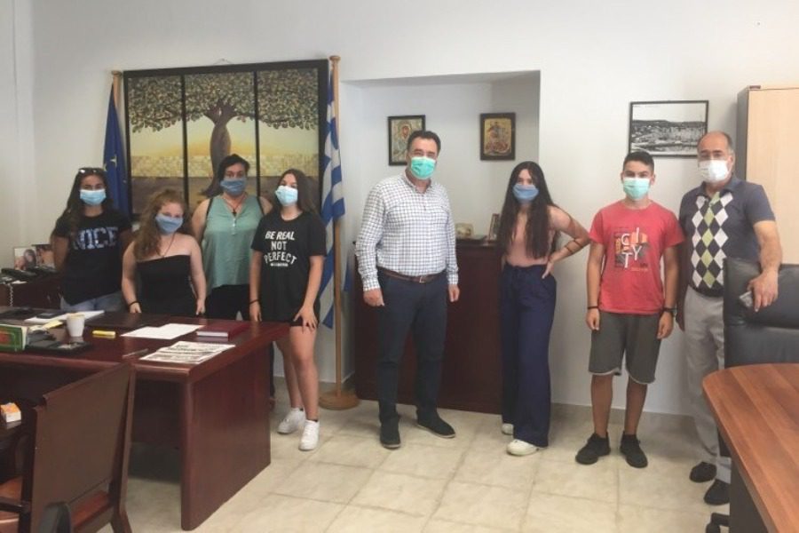 Μυτιλήνη: Μάσκες για το προσωπικό του νοσοκομείου έγιναν τα λεφτά της σχολικής εκδρομής!
