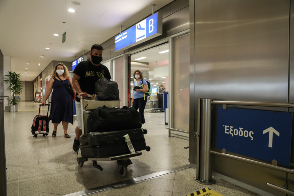 Handelsblatt: «Χάος στις διακοπές στην Ελλάδα»