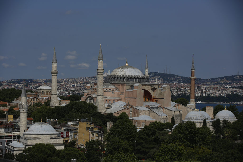 Η UNESCO προτρέπει την Άγκυρα σε «διάλογο» για την Αγία Σοφία