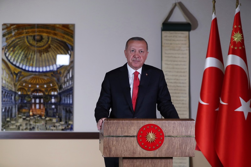 Ο Ερντογάν απορρίπτει τις σφοδρές επικρίσεις για τη μετατροπή της Αγίας Σοφίας σε τζαμί