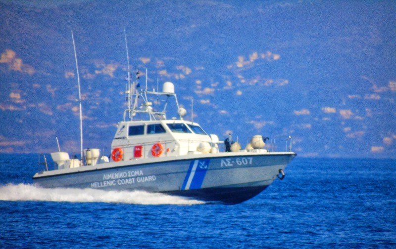 Ανατράπηκε βάρκα με μετανάστες στην Κρήτη – Αγνοούνται τέσσερις, διασώθηκε ένας