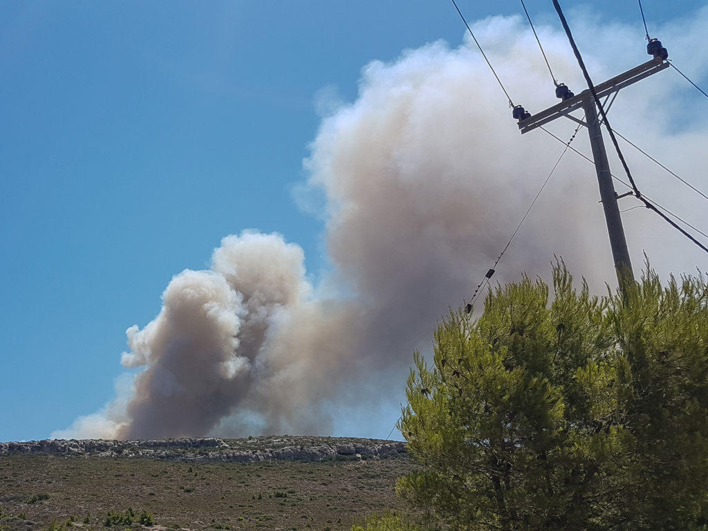 Πυρκαγιές σε Κιάτο και Ανατολική Μάνη