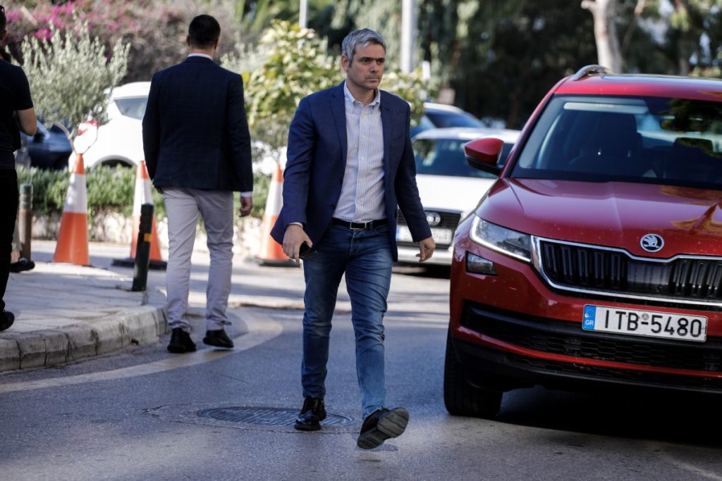 Απειλές από Καραγκούνη off-camera καταγγέλλει η Αυγέρη (Video)