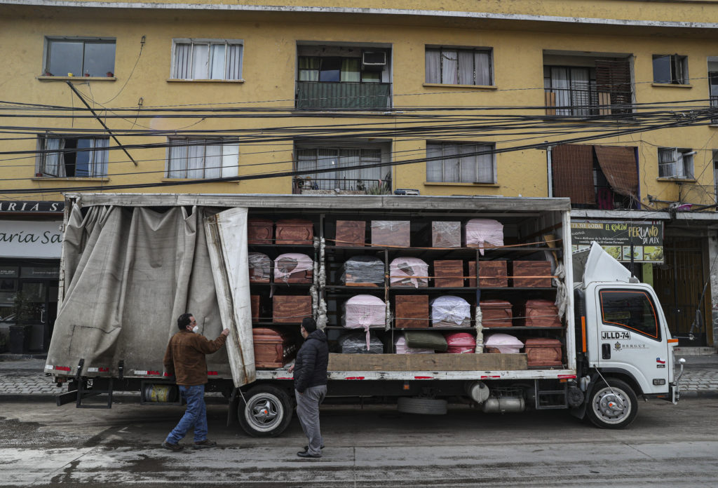 Φρίκη στις ΗΠΑ: Παραγγέλνουν φορτηγά ψυγεία σε Τέξας και Αριζόνα για τους νεκρούς από κορονοϊό
