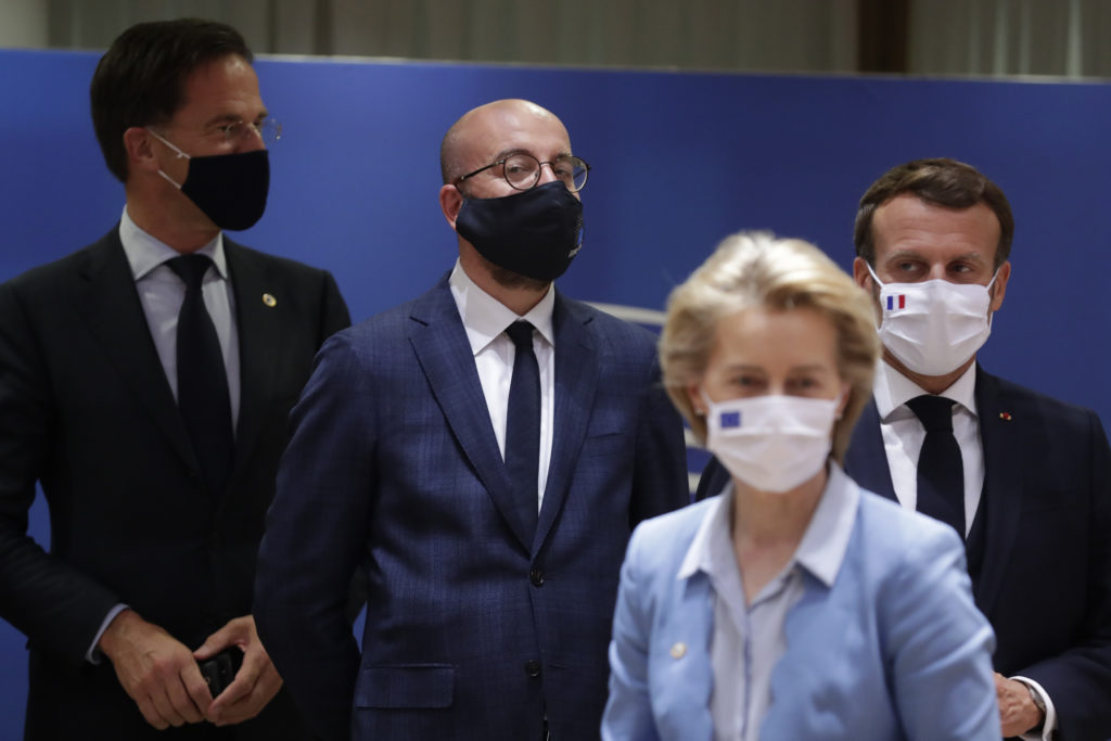 Reuters: Τι συμφώνησαν οι ηγέτες της ΕΕ στη Σύνοδο Κορυφής – Τα 4 κλειδιά της συμφωνίας