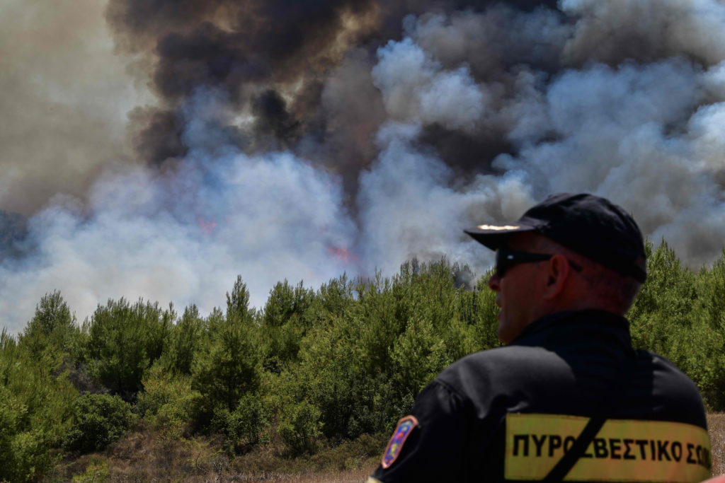 Πόρτο-Γερμενό: Υπό μερικό έλεγχο η πυρκαγιά, μακριά από οικισμό