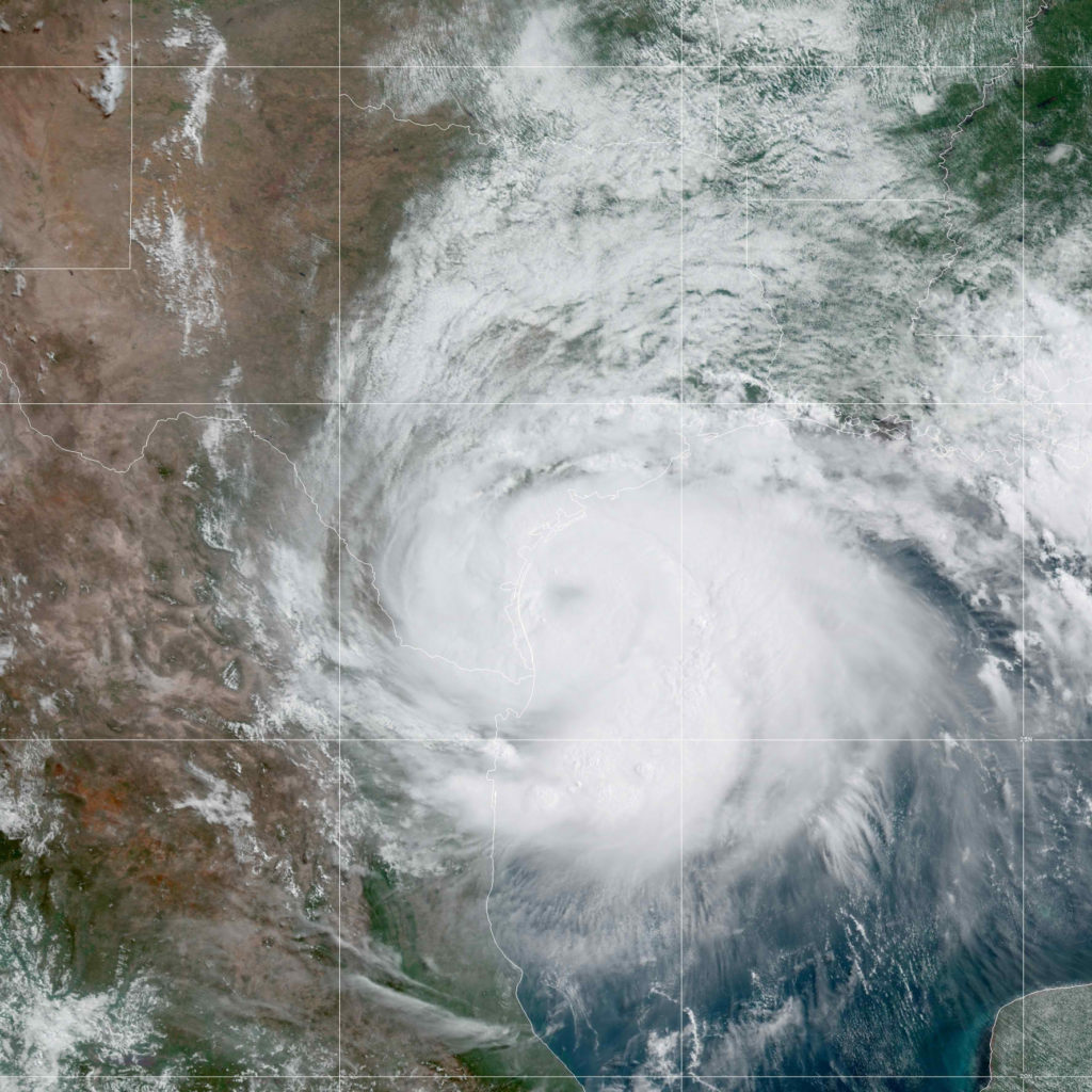 O κυκλώνας Hanna πλησιάζει το Τέξας με ανέμους 120 χλμ και πολύ ισχυρές βροχοπτώσεις (Videos)