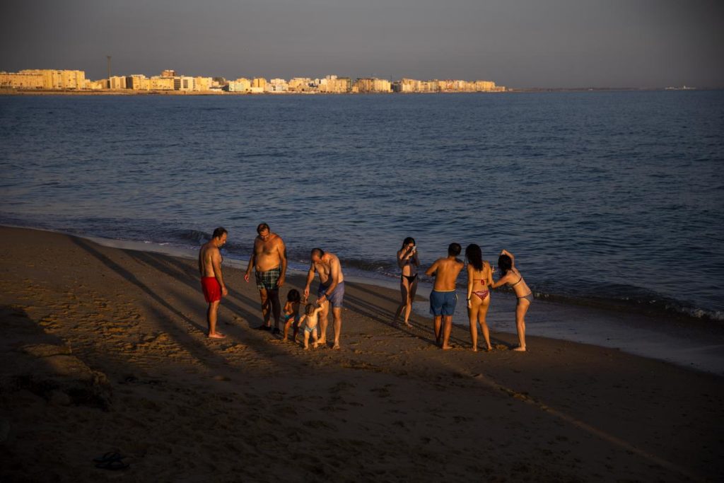 Noρβηγία: Ιστορικό ρεκόρ ζέστης σε νησιά που απέχουν λίγα χιλιόμετρα από τον Βόρειο Πόλο