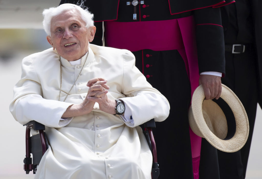 Βατικανό: Ο πρώην πάπας Βενέδικτος είναι «υπερβολικά αδύναμος»