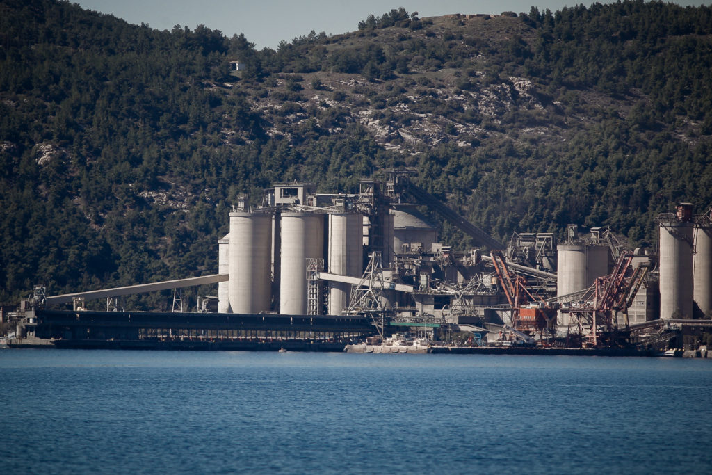 Ακόμη και στο βιομηχανικό κλάδο έρχονται απολύσεις σύμφωνα με το ΙΟΒΕ