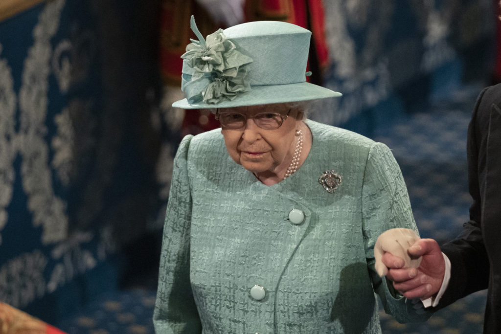 Βρετανία: Ένας μπάτλερ αναστατώνει την βασιλική οικογένεια