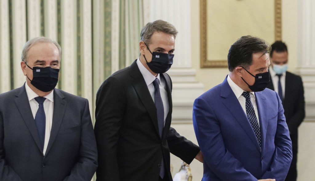Αντώναρος: Φαντάζομαι πως οι κυβερνητικοί τις μάσκες τις πληρώνουν από την τσέπη τους
