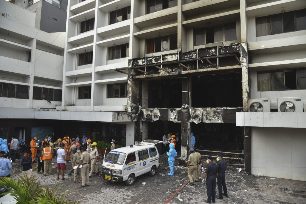 Ινδία: Επτά νεκροί σε πυρκαγιά σε ξενοδοχείο φιλοξενίας ασθενών με κορονοϊό