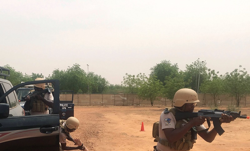 Νίγηρας: Ένοπλοι σκότωσαν 6 Γάλλους τουρίστες, τον οδηγό και τον ξεναγό τους