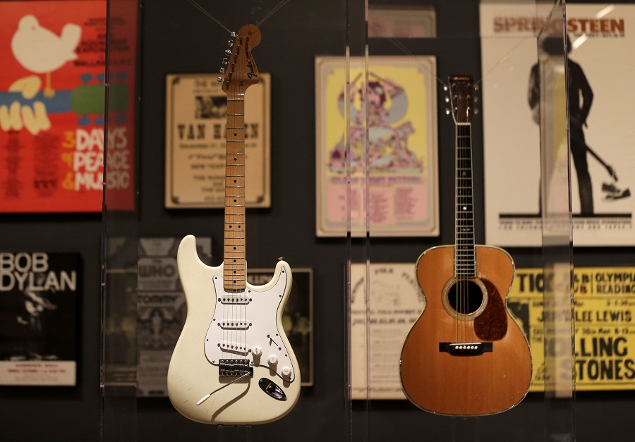 Υψηλή τιμή «έπιασε» σε δημοπρασία ηλεκτρική κιθάρα του Τζίμι Χέντριξ