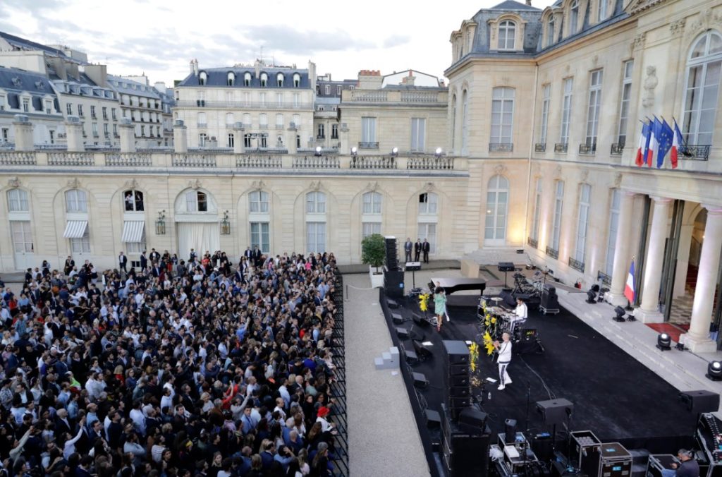 Γαλλία – κορονοϊός: Παράταση στην απαγόρευση εκδηλώσεων άνω των 5.000 ανθρώπων
