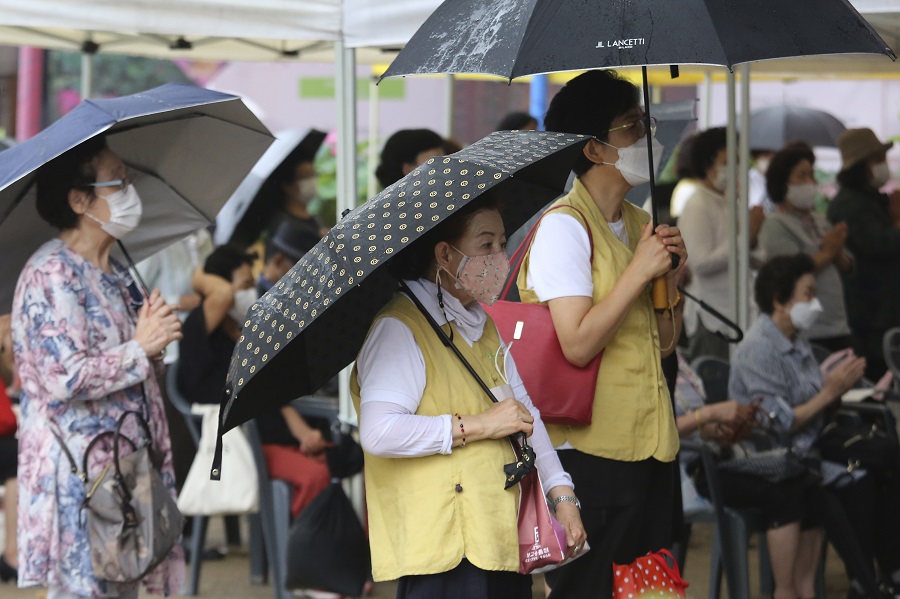 Νέοι περιορισμοί στη Νότια Κορέα καθώς τα κρούσματα προειδοποιούν για νέα κρίση κορονοϊού