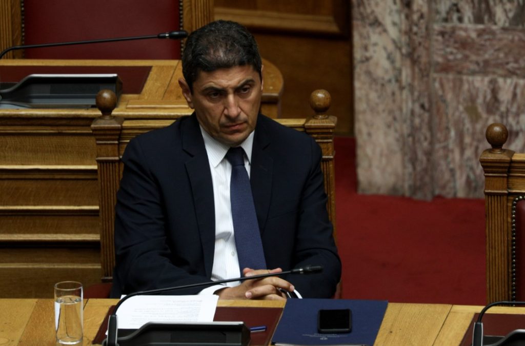 FIFA και UEFA «αδειάζουν» Αυγενάκη: «Εκλογές τον Οκτώβριο στην ΕΠΟ, αλλιώς Grexit»