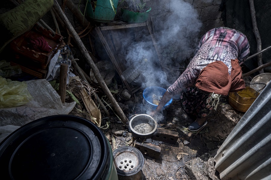 Παγκόσμια Τράπεζα: Κίνδυνος ακραίας φτώχειας για 100 εκατ. ανθρώπους λόγω κορονοϊού