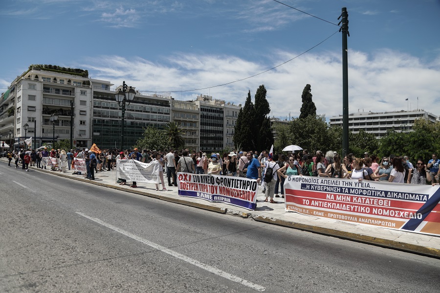 Εκπαιδευτικοί και γονείς σε κινητοποιήσεις εν όψει του ανοίγματος των σχολείων