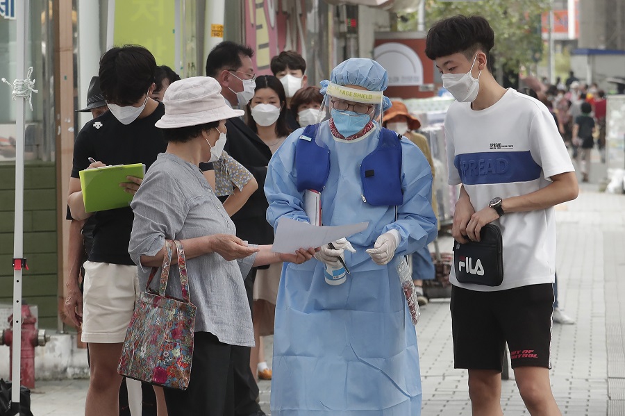 Νότια Κορέα: Υποχρεωτική η μάσκα σε εσωτερικούς και εξωτερικούς χώρους στη Σεούλ