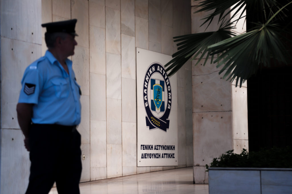 Έξι αστυνομικοί από το κέντρο επιχειρήσεων ΓΑΔΑ με κορονοϊό – Σημαντικές καθυστερήσεις και προβλήματα στο τηλεφωνικό κέντρο