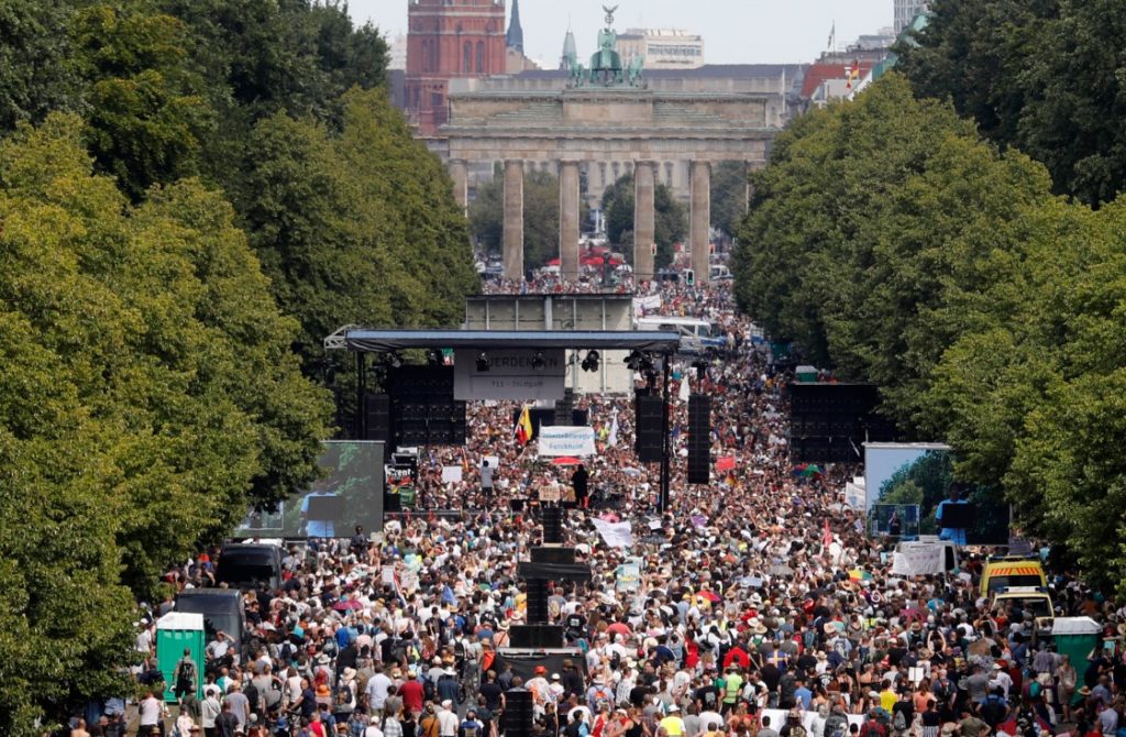 Το Βερολίνο απαγορεύει τις διαδηλώσεις κατά των περιορισμών λόγω κορονοϊού
